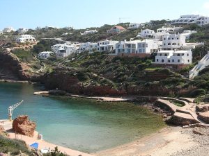 donde-ver-la-puesta-de-sol-en-menorca-cala-morell